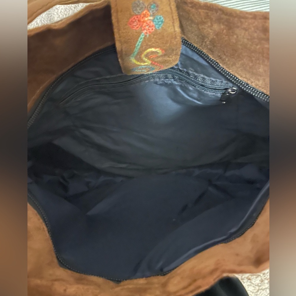 Embroidered bag - Picture 4 of 4